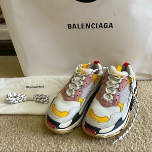 BALENCIAGA Triple S sneaker (Women size 6)